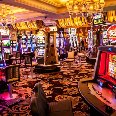 Casino Etiquette – Do’s and Don’ts for First-Time Visitors